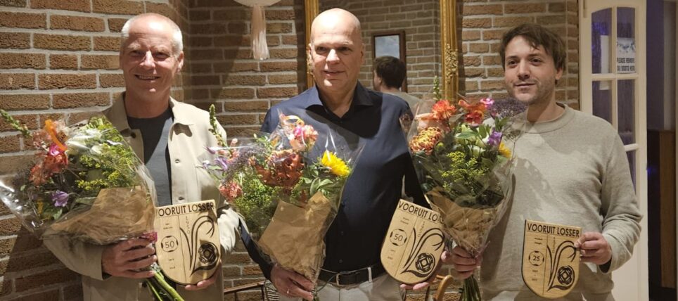 Vooruit Losser huldigt haar jubilarissen