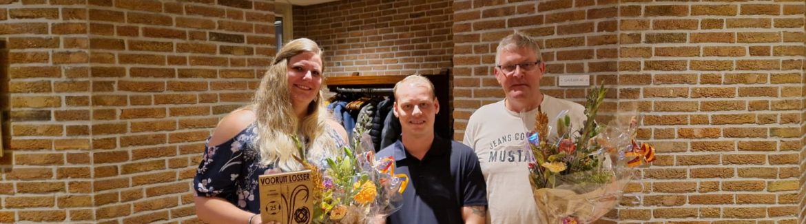 Vooruit Losser huldigt haar jubilarissen